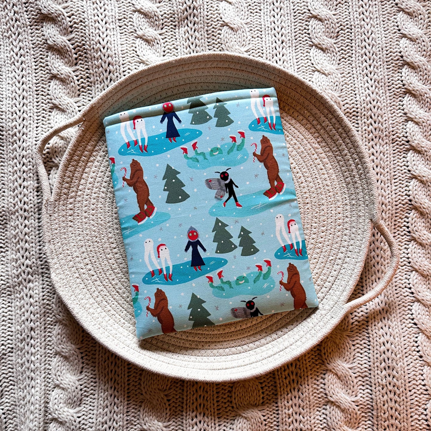 A Very Cryptid Christmas