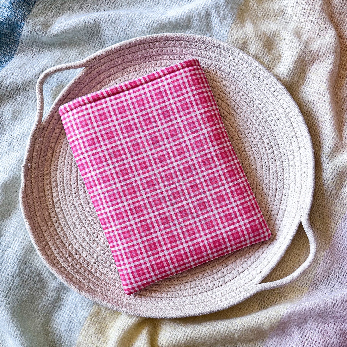 Little Pink Picnic k-sleeve